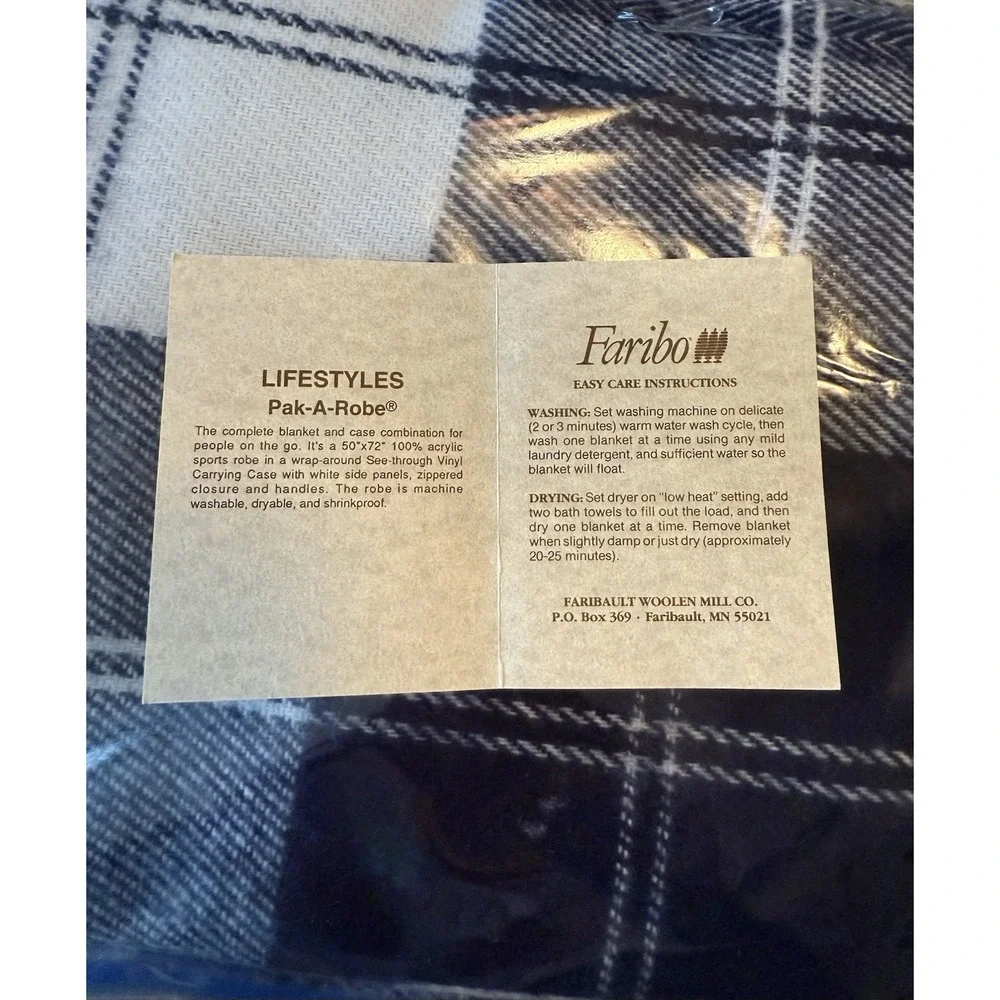 VINTAGE  Gap Faribo FRINGED Pal-A-Robe Blue Plaid PONCHO‎ ROBE 50X72 New Rare